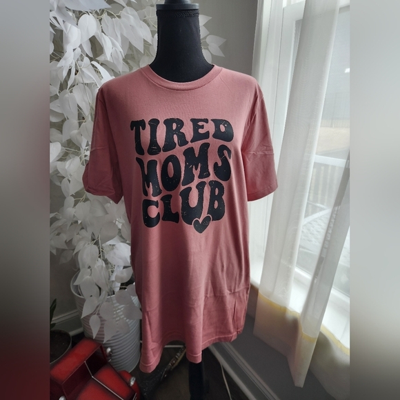 Tired Moms Club Shoet Sleeve T Shirt Womens Size Large - Picture 1 of 5
